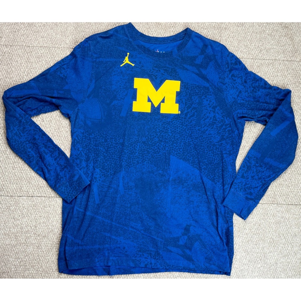 Air Jordan Standard Fit NCAA Mens Univ of Michigan Long Sleeve T-Shirt Size XL